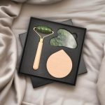 LUNA - Set of Jade Face Roller, Guasha and Mirror - Image 10