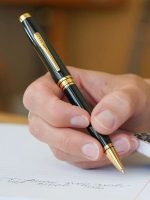 Coventry Classic Black Lacquer with Gold Tone Appointments Ballpoint Pen (Blue Ink) - Image 5
